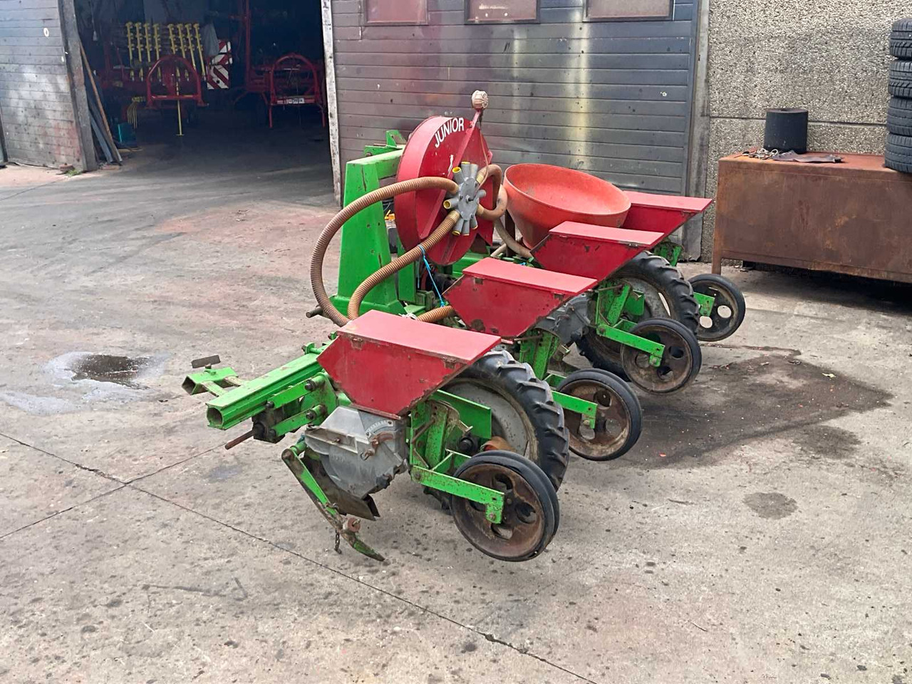 Hassia Corn Planting Machine - Secí/ Sázecí stroj: obrázek 3 Hassia Corn Planting Machine - Secí/ Sázecí stroj: obrázek 3