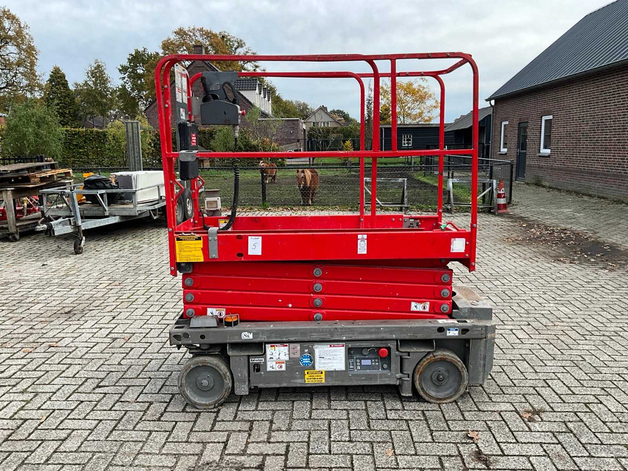 Haulotte 2017 HAULOTTE SCISSORS AERIAL PLATFORM - Pracovní plošina: obrázek 1 Haulotte 2017 HAULOTTE SCISSORS AERIAL PLATFORM - Pracovní plošina: obrázek 1