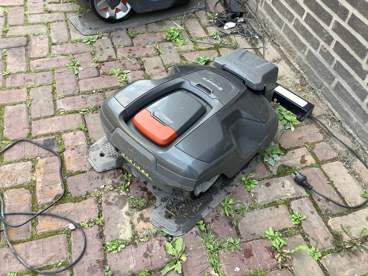 Husqvarna 310 - Sekačka na trávu: obrázek 1 Husqvarna 310 - Sekačka na trávu: obrázek 1