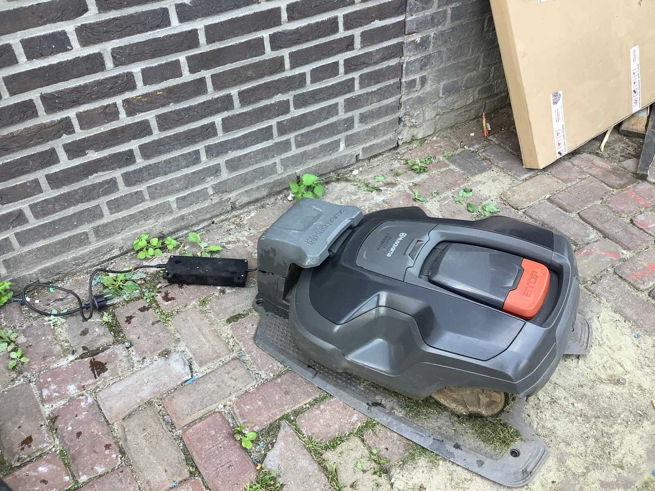 Husqvarna 310 - Sekačka na trávu: obrázek 3 Husqvarna 310 - Sekačka na trávu: obrázek 3