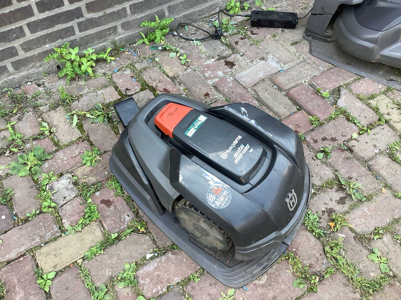 Husqvarna 310 - Sekačka na trávu: obrázek 2 Husqvarna 310 - Sekačka na trávu: obrázek 2
