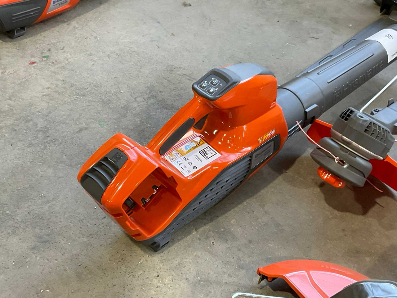 Husqvarna - Zahradní technika: obrázek 4 Husqvarna - Zahradní technika: obrázek 4