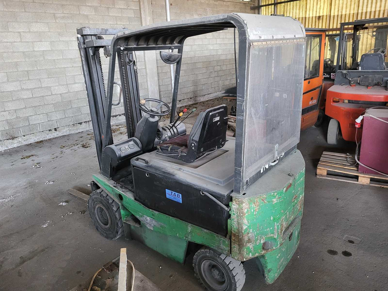 INDOS - E25 SX3.3P - FORKLIFT TRUCKS - 1999 - Vysokozdvižný vozík: obrázek 2 INDOS - E25 SX3.3P - FORKLIFT TRUCKS - 1999 - Vysokozdvižný vozík: obrázek 2