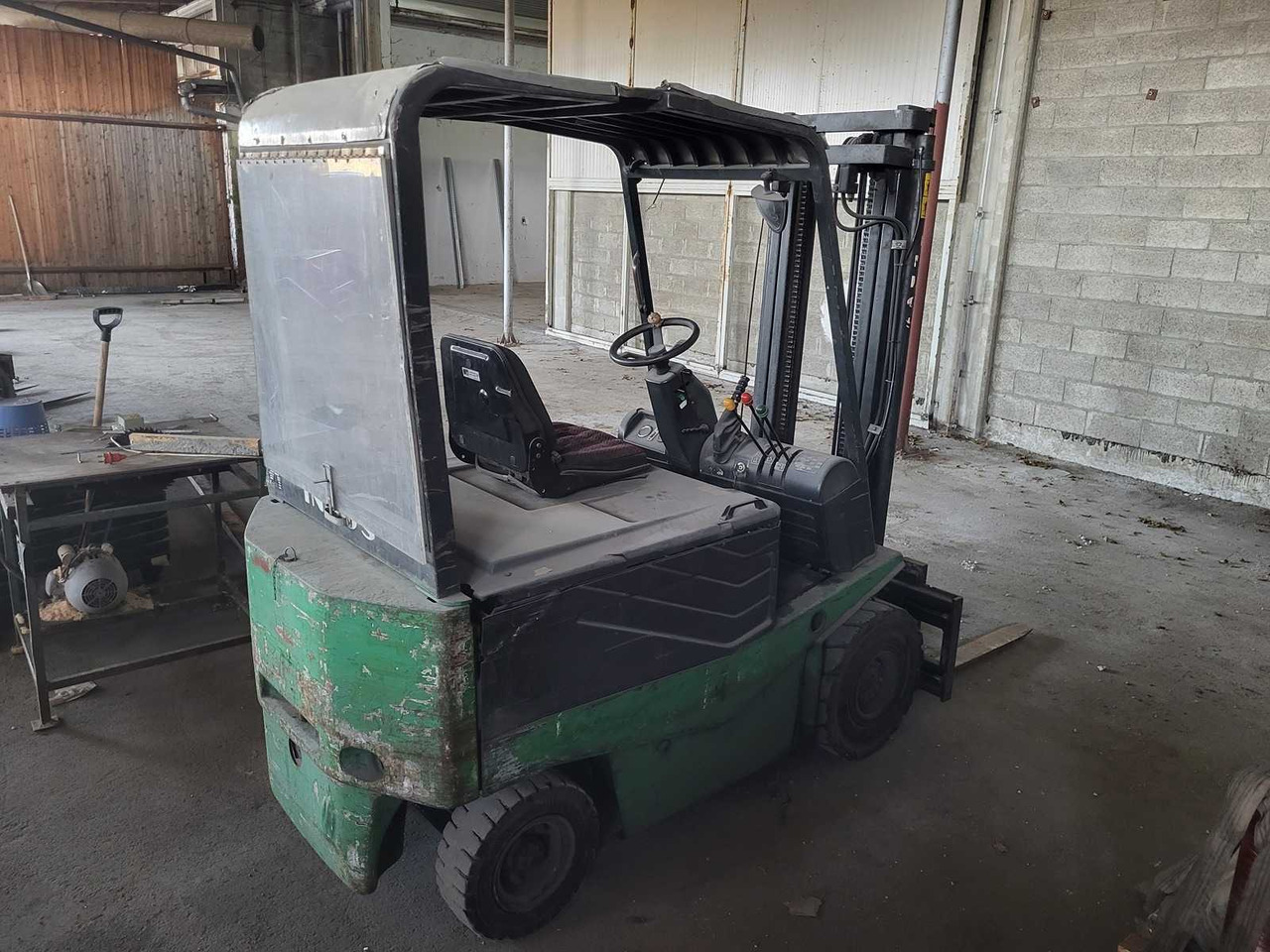 INDOS - E25 SX3.3P - FORKLIFT TRUCKS - 1999 - Vysokozdvižný vozík: obrázek 3 INDOS - E25 SX3.3P - FORKLIFT TRUCKS - 1999 - Vysokozdvižný vozík: obrázek 3