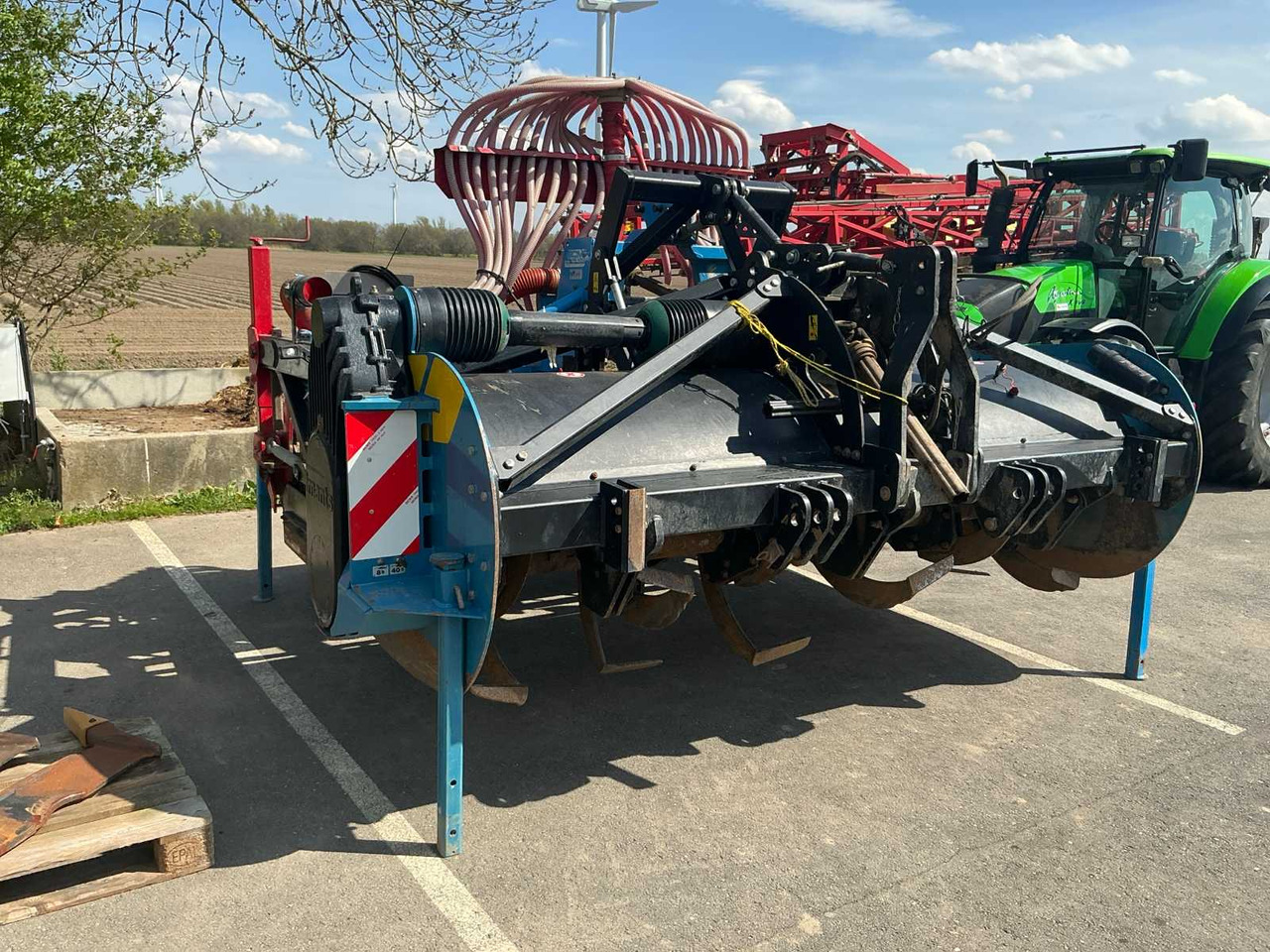 Imants 46WX300 - Jednoosý traktor: obrázek 2 Imants 46WX300 - Jednoosý traktor: obrázek 2
