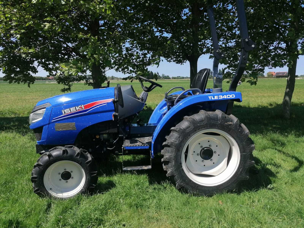 Iseki TLE3400 - Malotraktor: obrázek 1 Iseki TLE3400 - Malotraktor: obrázek 1