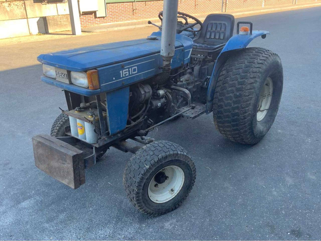 Iseki TS1610 - Malotraktor: obrázek 2 Iseki TS1610 - Malotraktor: obrázek 2