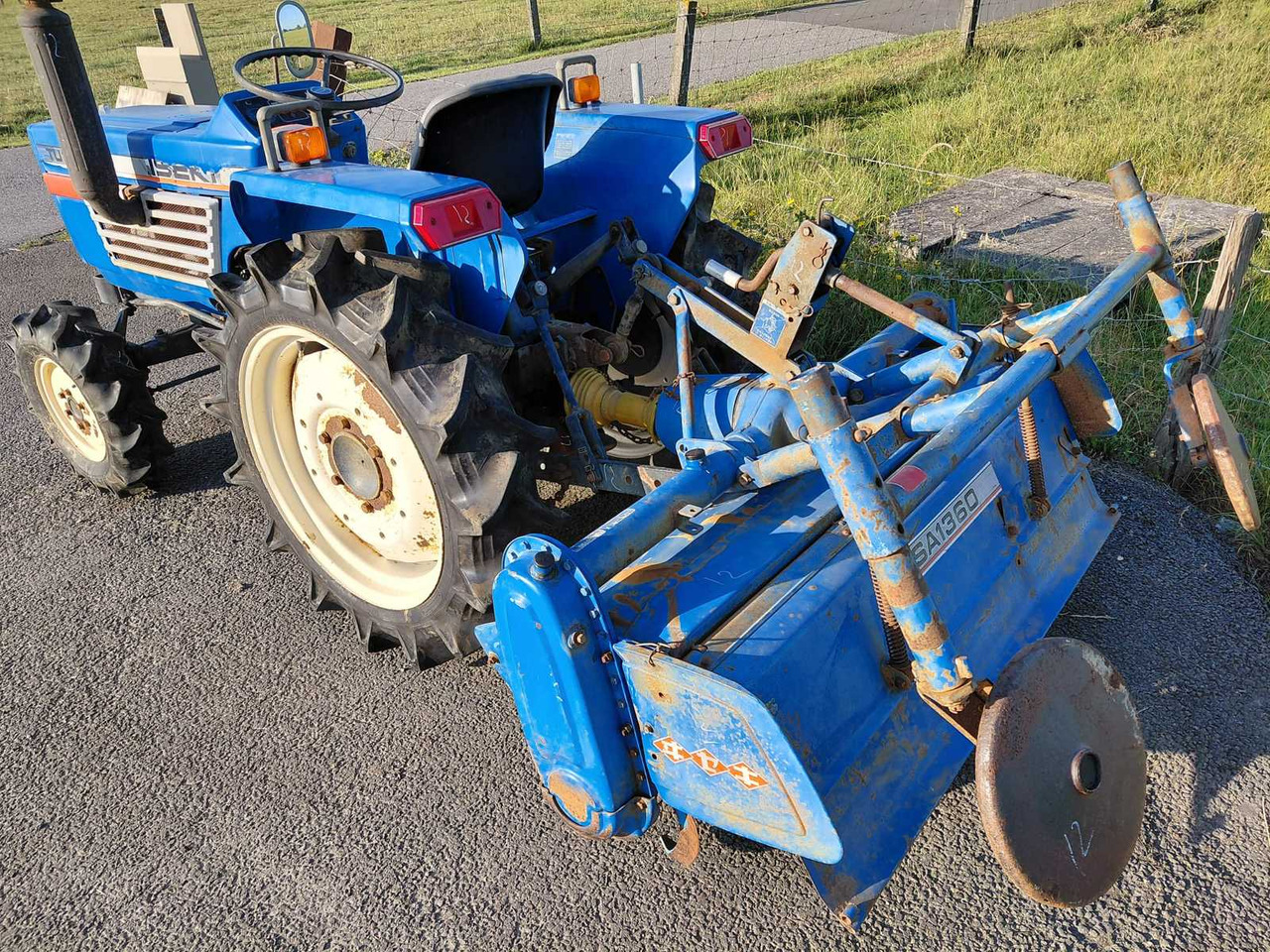 Iseki TU1900 - Malotraktor: obrázek 2 Iseki TU1900 - Malotraktor: obrázek 2