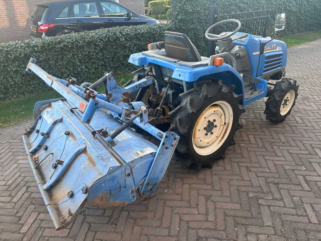 Iseki Trekker - Malotraktor: obrázek 5 Iseki Trekker - Malotraktor: obrázek 5