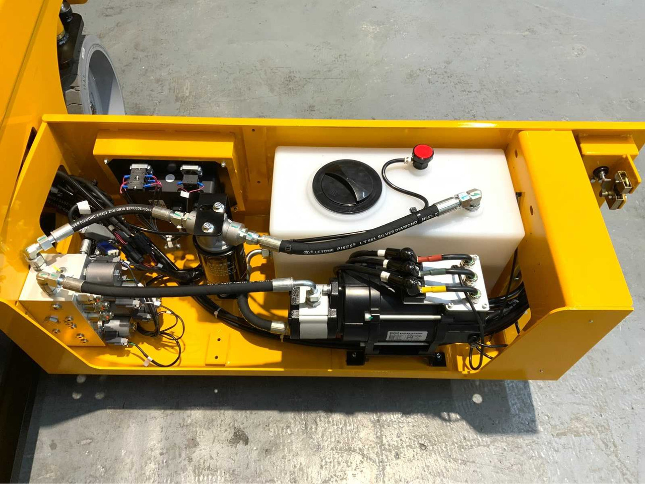 Pracovní plošina JD Equipment 80XEN: obrázek 18