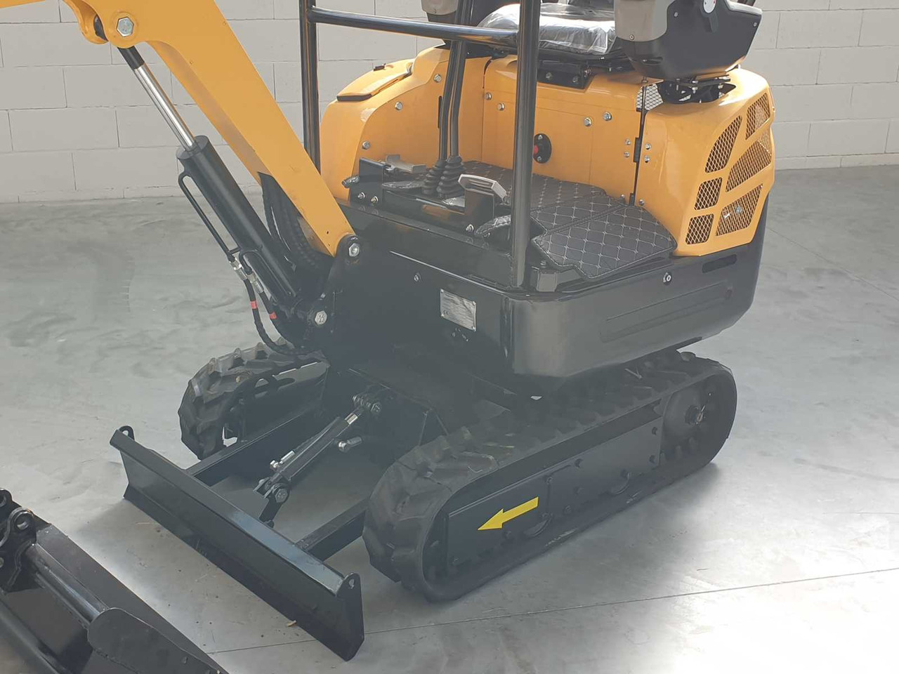 JPC - Mini rýpadlo: obrázek 4 JPC - Mini rýpadlo: obrázek 4