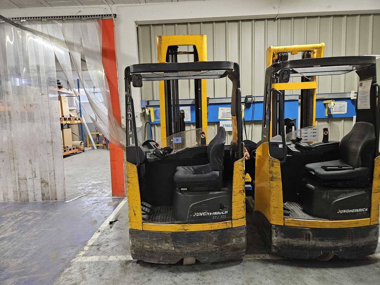 JUNGHEINRICH - 2007 - ETV 325 - FORKLIFT - Vysokozdvižný vozík: obrázek 3 JUNGHEINRICH - 2007 - ETV 325 - FORKLIFT - Vysokozdvižný vozík: obrázek 3