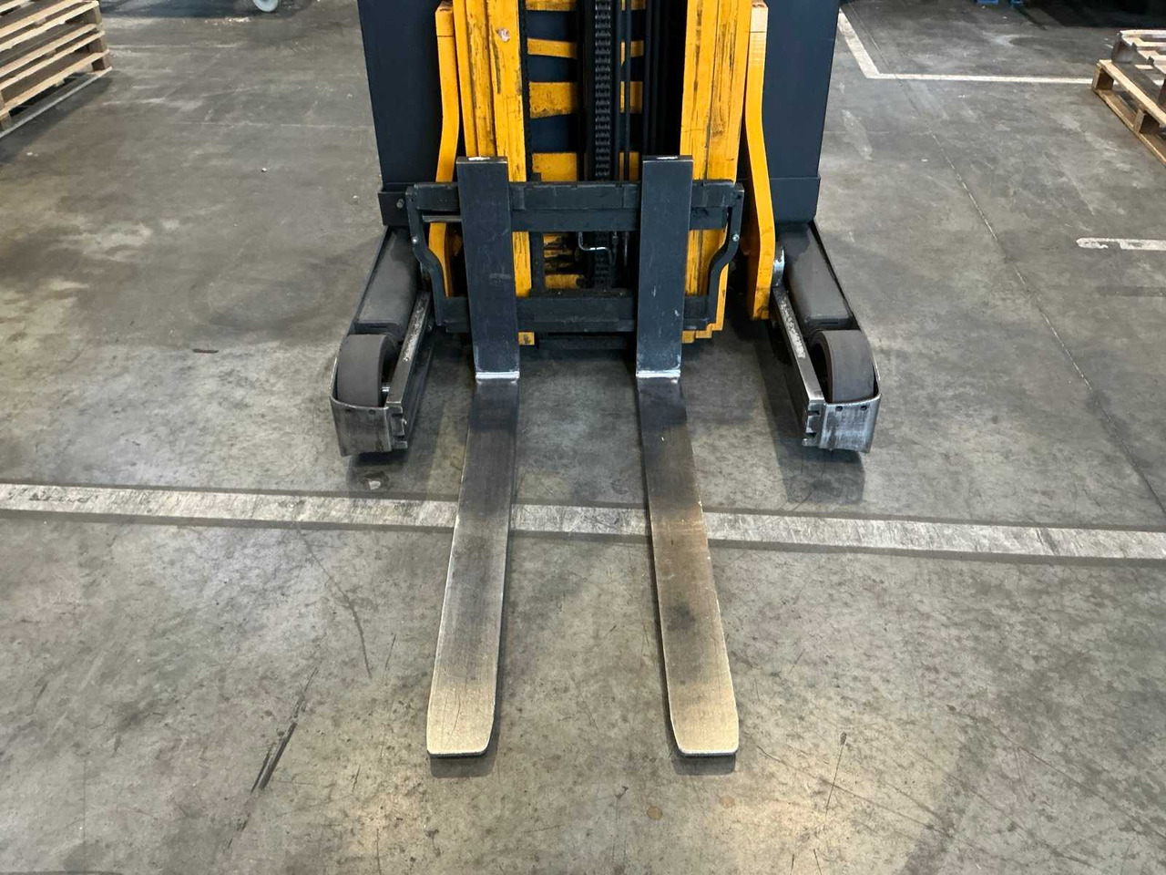 JUNGHEINRICH - 2014 - ETV 214 - REACH TRUCK - Vysokozdvižný vozík: obrázek 5 JUNGHEINRICH - 2014 - ETV 214 - REACH TRUCK - Vysokozdvižný vozík: obrázek 5