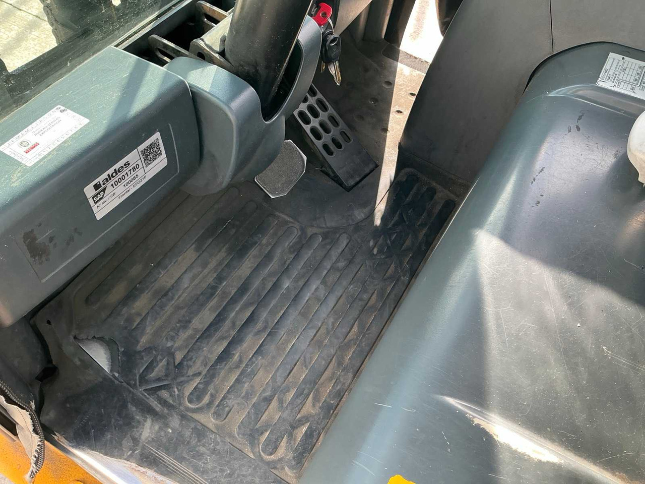 Vysokozdvižný vozík JUNGHEINRICH - 2015 - EFG216 - FORKLIFT: obrázek 18 Vysokozdvižný vozík JUNGHEINRICH - 2015 - EFG216 - FORKLIFT: obrázek 18