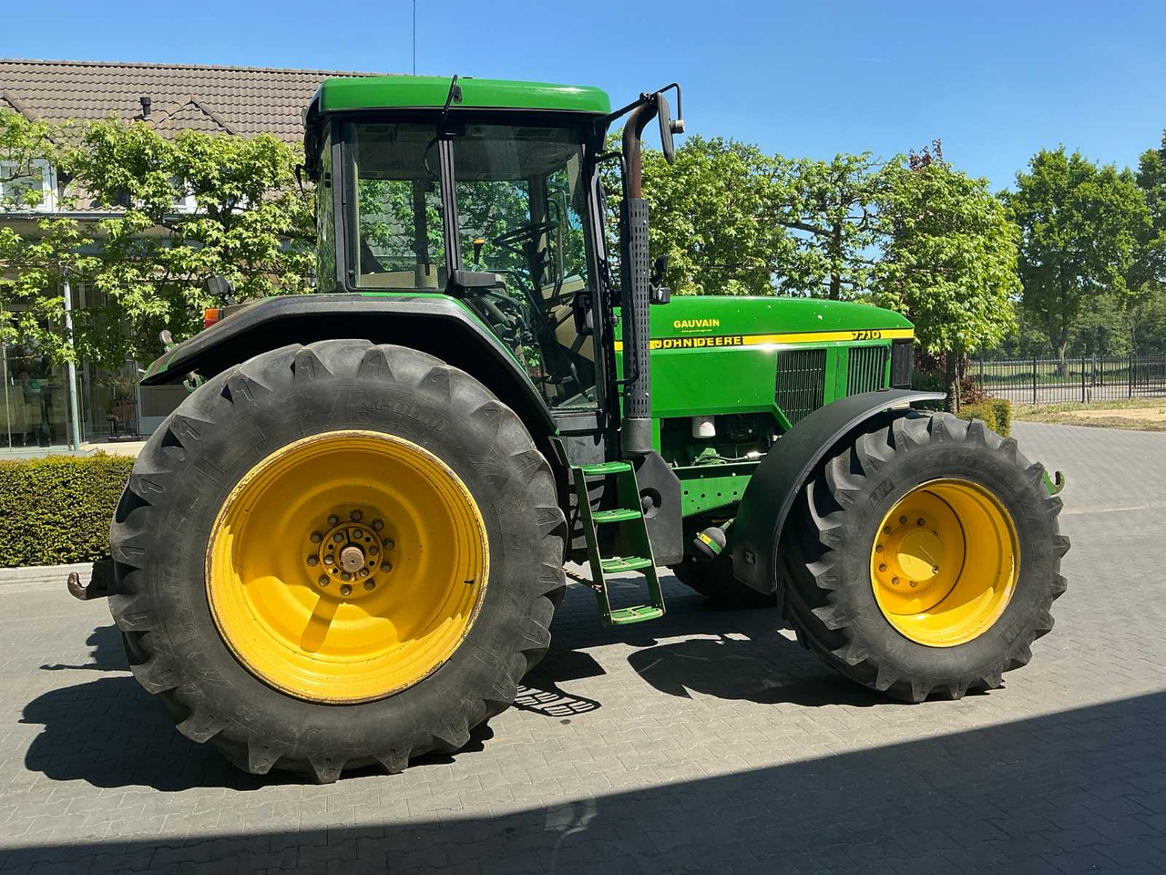 John Deere 7710 - Traktor: obrázek 5 John Deere 7710 - Traktor: obrázek 5