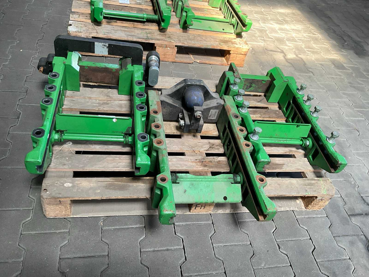 John Deere - Čelní nakladač pro traktor: obrázek 3 John Deere - Čelní nakladač pro traktor: obrázek 3