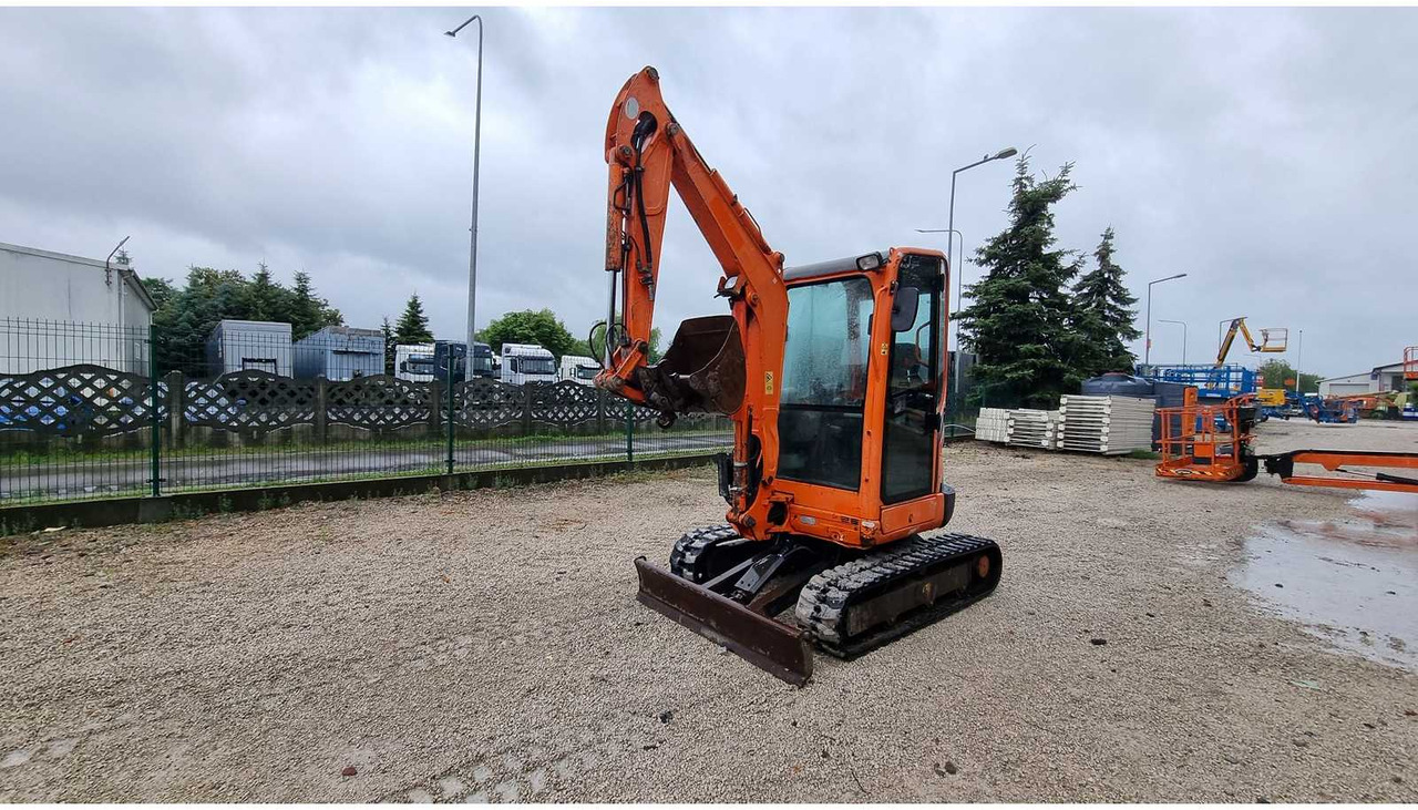 KUBOTA U27-4 - Mini rýpadlo: obrázek 2 KUBOTA U27-4 - Mini rýpadlo: obrázek 2