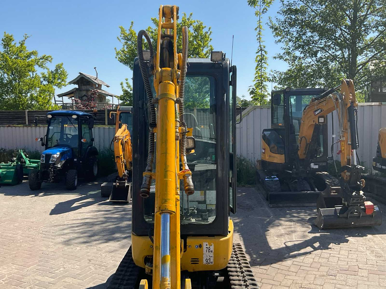 Komatsu Excabator/PC16 R 3Hs - Pásové rýpadlo: obrázek 5 Komatsu Excabator/PC16 R 3Hs - Pásové rýpadlo: obrázek 5
