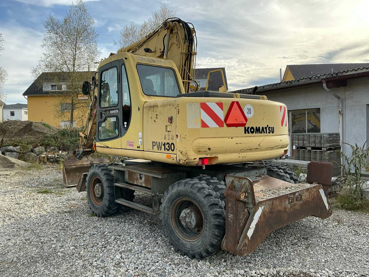 Komatsu PW 130 GK - Kolový nakladač: obrázek 3 Komatsu PW 130 GK - Kolový nakladač: obrázek 3