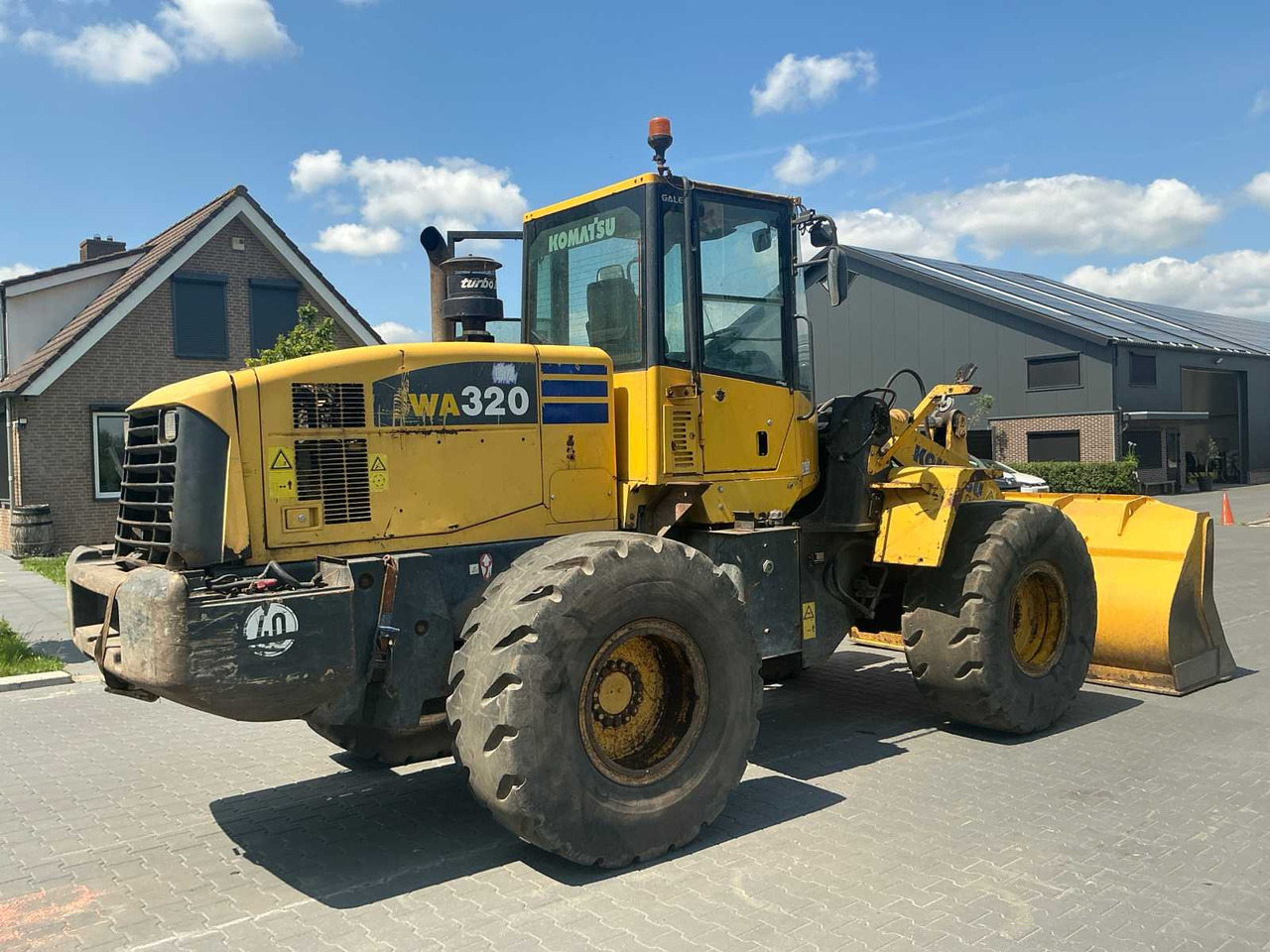 Komatsu WA320-5H - Kolový nakladač: obrázek 5 Komatsu WA320-5H - Kolový nakladač: obrázek 5