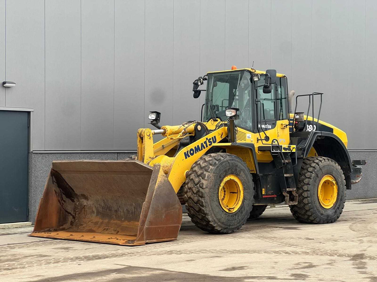 Komatsu WA380-7 - Kolový nakladač: obrázek 1 Komatsu WA380-7 - Kolový nakladač: obrázek 1