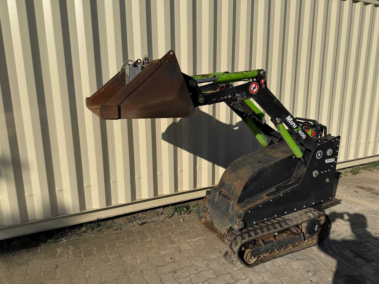 Kovaco Mini Z400 - Smykový nakladač: obrázek 2 Kovaco Mini Z400 - Smykový nakladač: obrázek 2