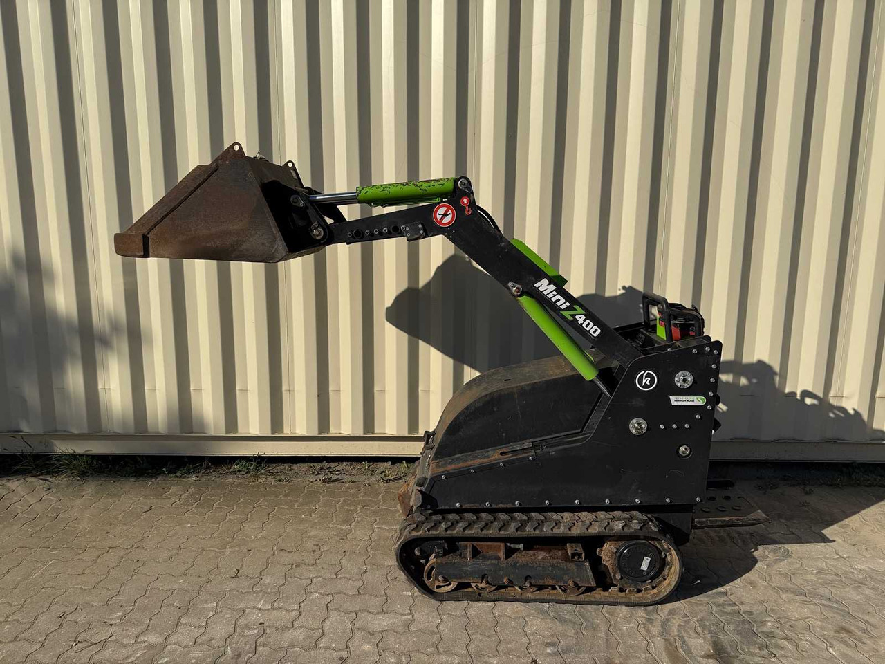 Kovaco Mini Z400 - Smykový nakladač: obrázek 1 Kovaco Mini Z400 - Smykový nakladač: obrázek 1
