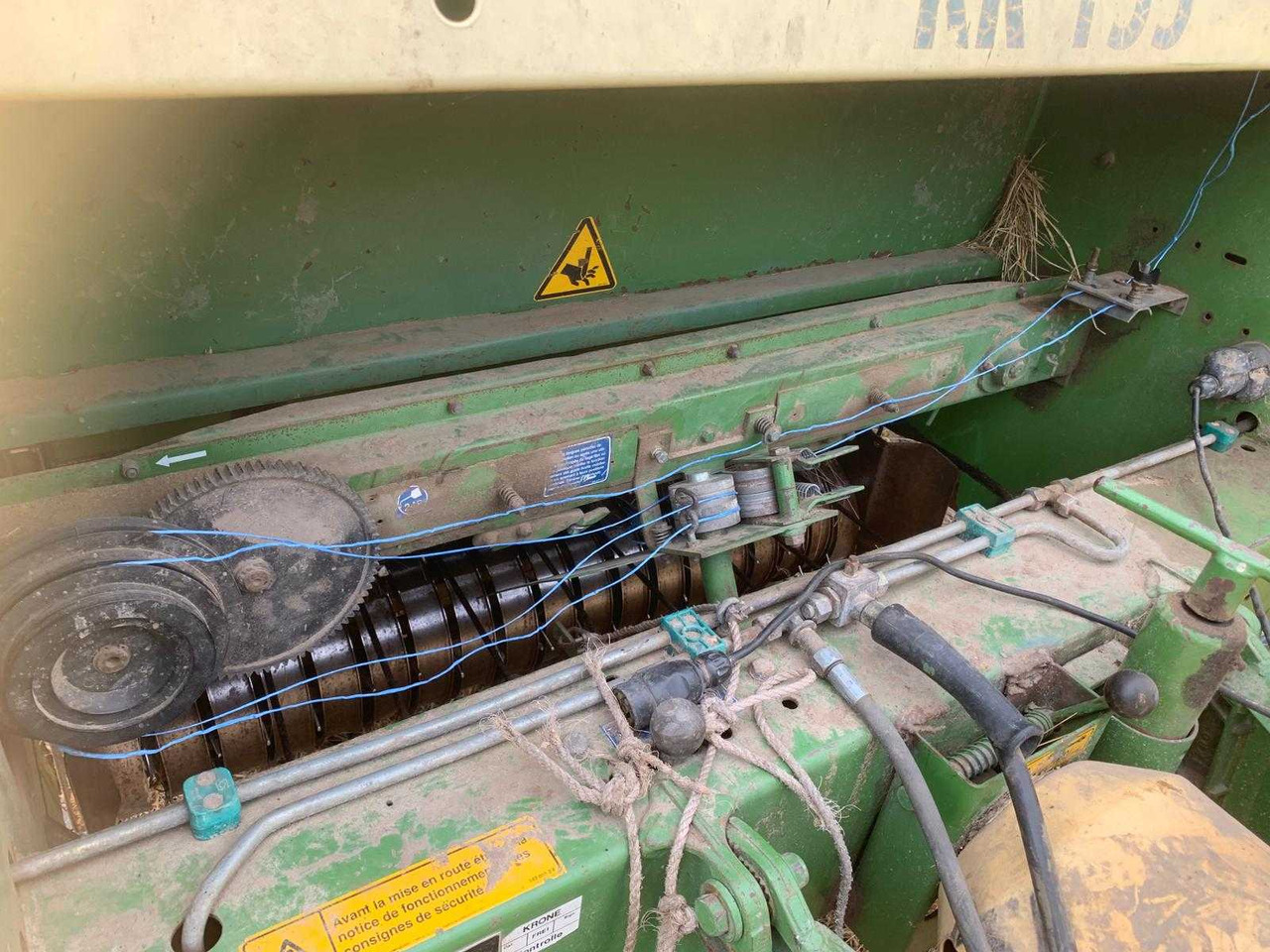 Krone KR 155 - Lis na válcové balíky: obrázek 5 Krone KR 155 - Lis na válcové balíky: obrázek 5