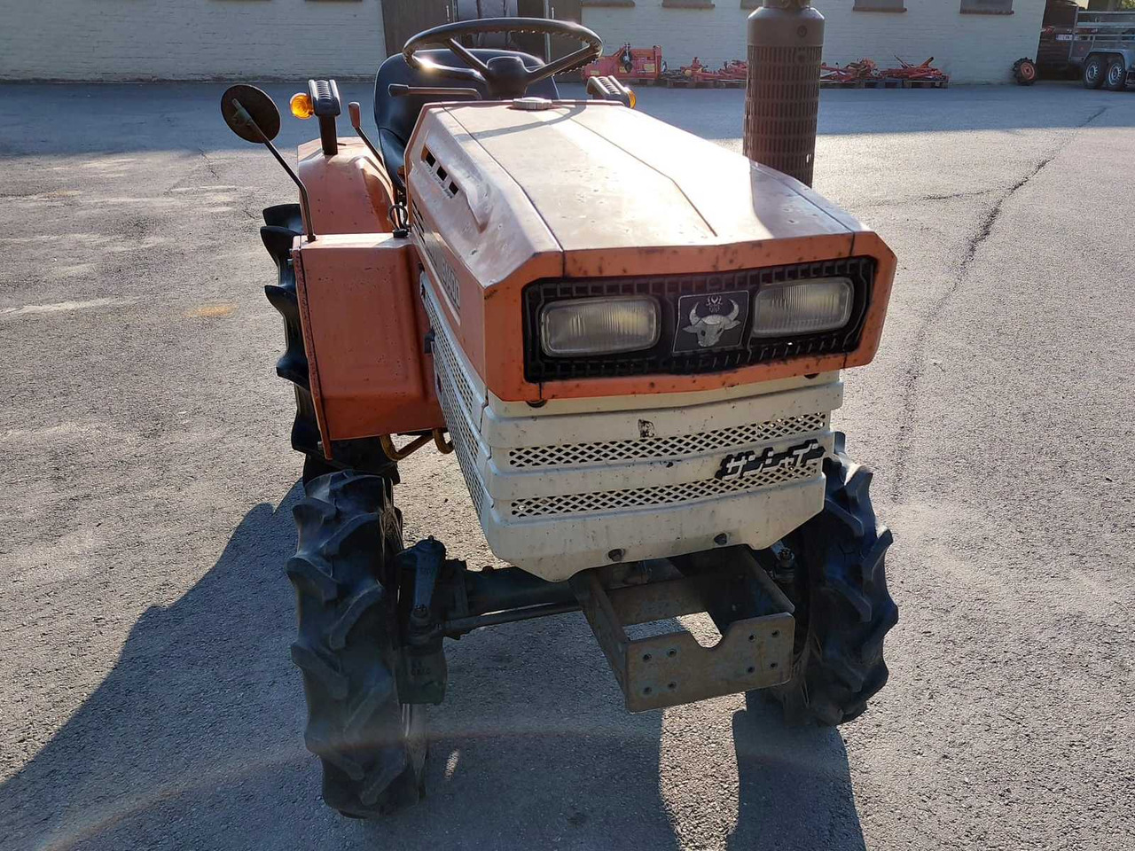 Kubota B1400 - Malotraktor: obrázek 2 Kubota B1400 - Malotraktor: obrázek 2