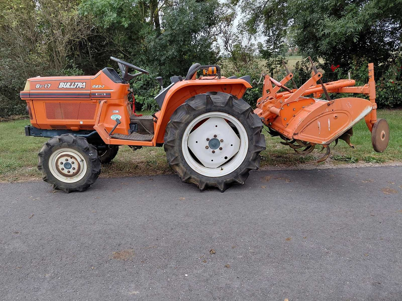 Kubota B17 - Malotraktor: obrázek 1 Kubota B17 - Malotraktor: obrázek 1