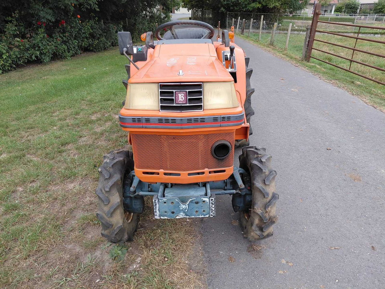 Kubota B17 - Malotraktor: obrázek 2 Kubota B17 - Malotraktor: obrázek 2