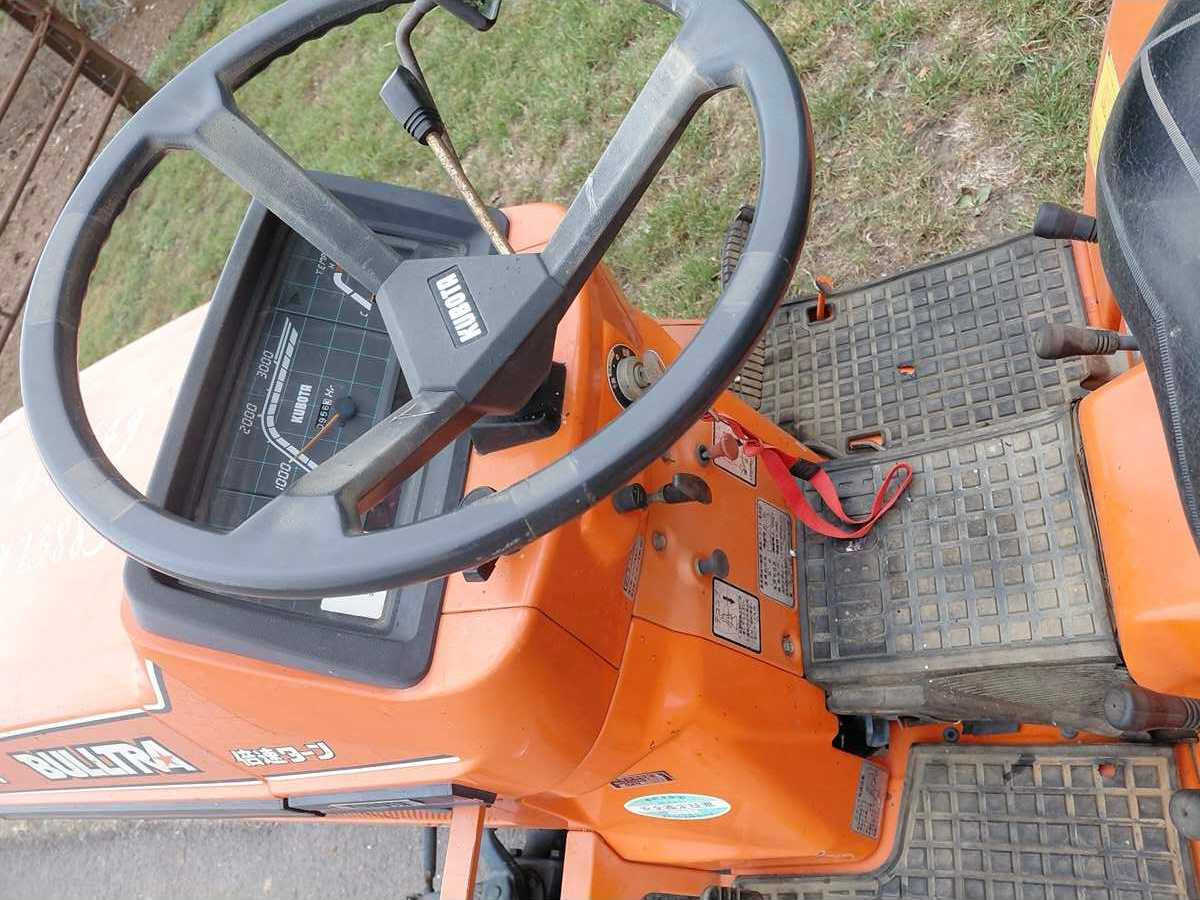 Kubota B17 - Malotraktor: obrázek 5 Kubota B17 - Malotraktor: obrázek 5