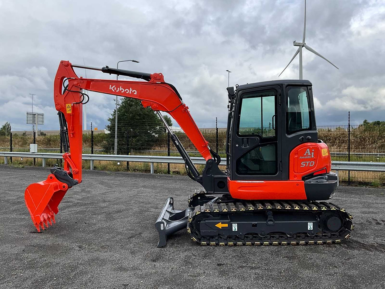 Kubota KX165-5 - Pásové rýpadlo: obrázek 2 Kubota KX165-5 - Pásové rýpadlo: obrázek 2