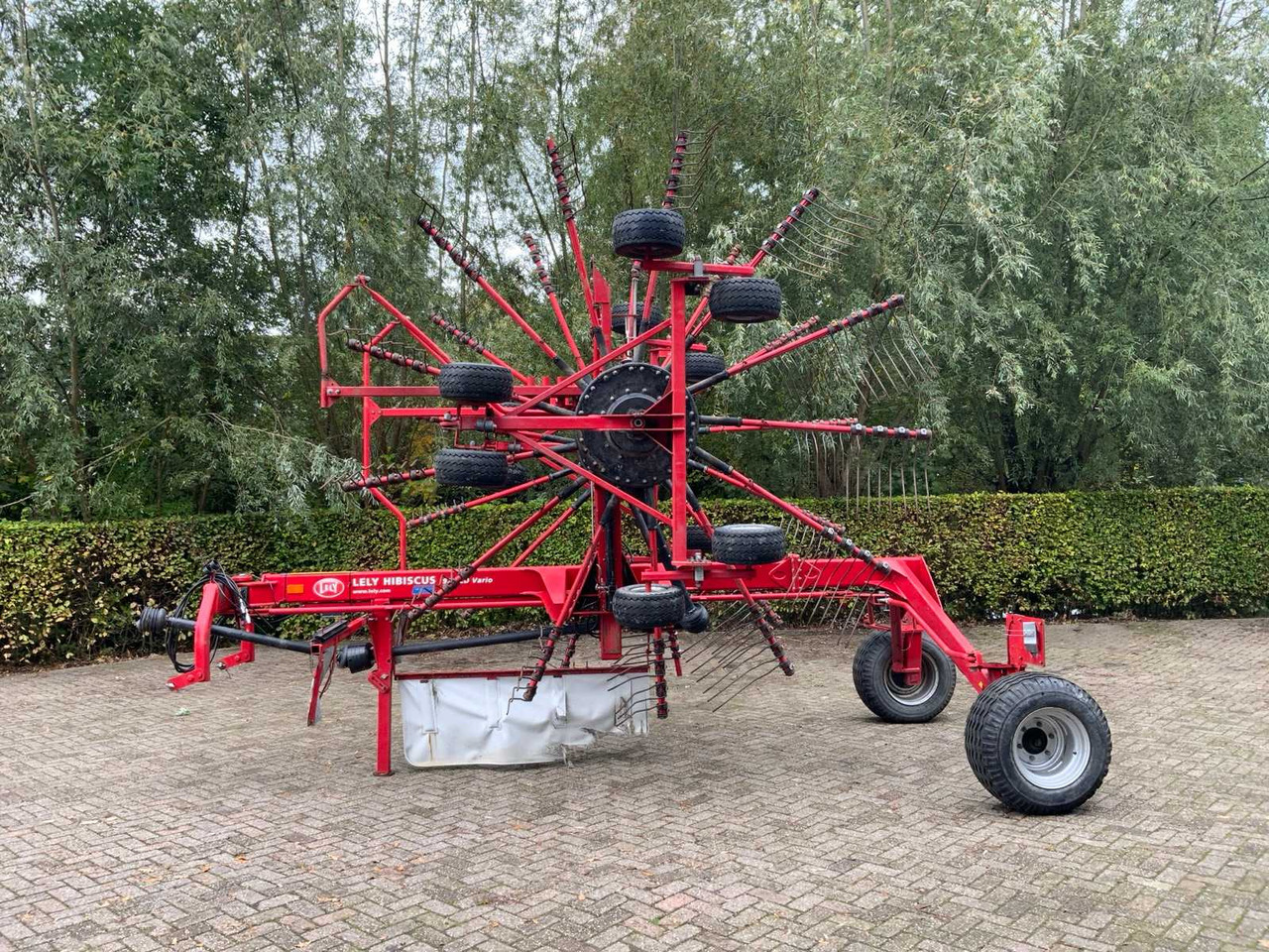 Lely Hibiscus 915 CD Vario - Stroj na sklizeň pícnin: obrázek 2 Lely Hibiscus 915 CD Vario - Stroj na sklizeň pícnin: obrázek 2