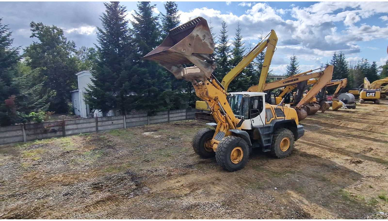 Liebherr L550 - Kolový nakladač: obrázek 4 Liebherr L550 - Kolový nakladač: obrázek 4