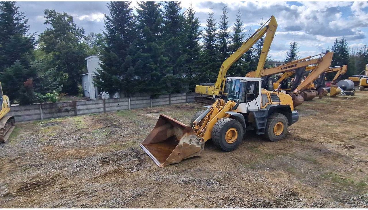 Liebherr L550 - Kolový nakladač: obrázek 3 Liebherr L550 - Kolový nakladač: obrázek 3
