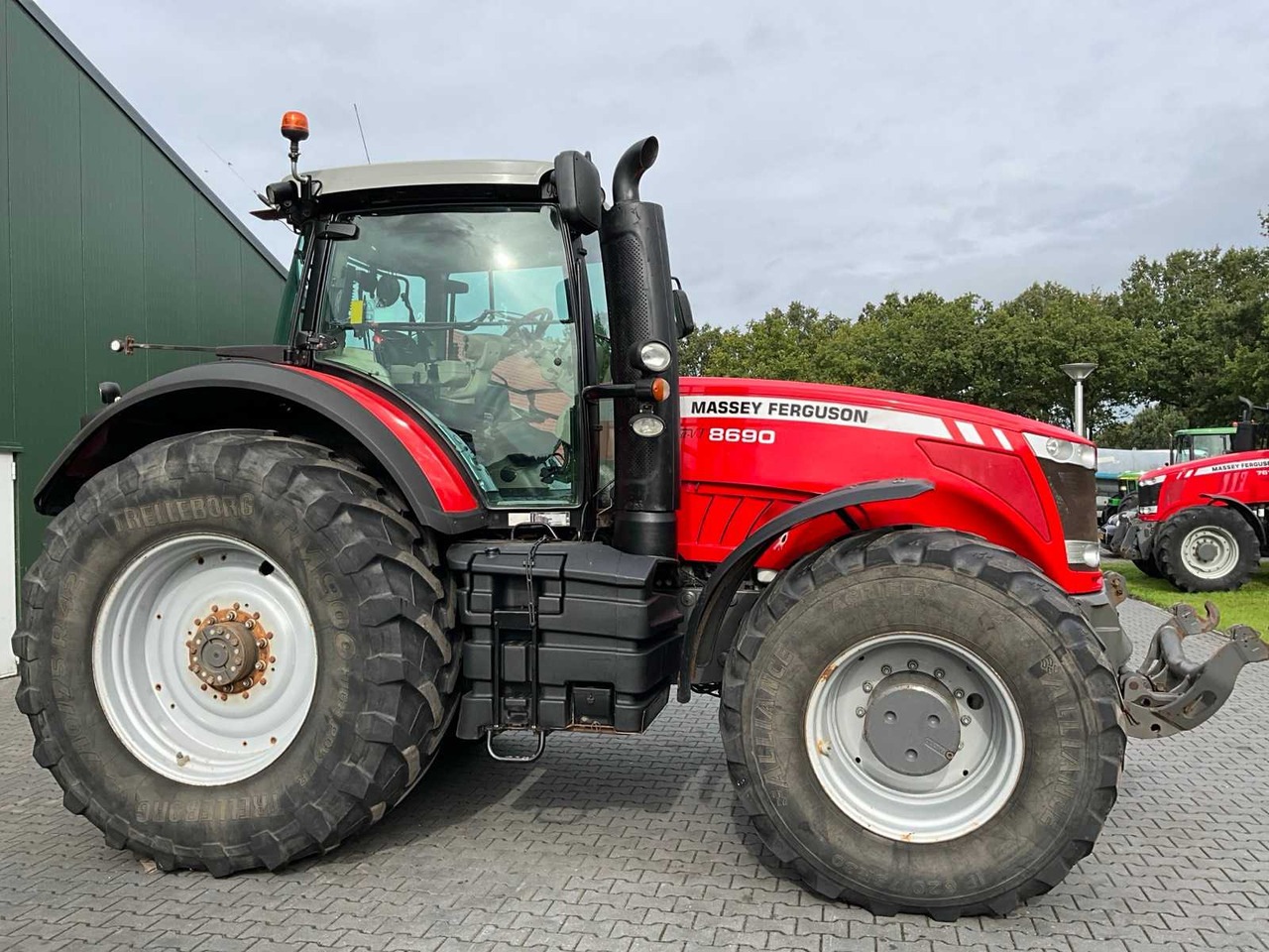 Massey Ferguson 8690 Dyna VT - Traktor: obrázek 5 Massey Ferguson 8690 Dyna VT - Traktor: obrázek 5