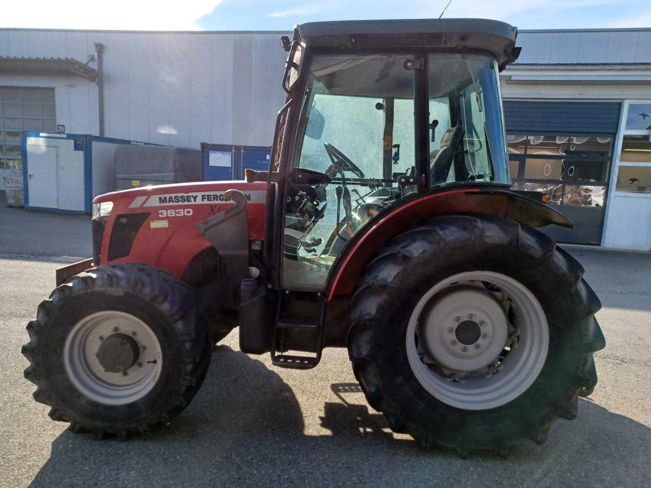 Massey Ferguson MF3630 - Traktor: obrázek 1 Massey Ferguson MF3630 - Traktor: obrázek 1