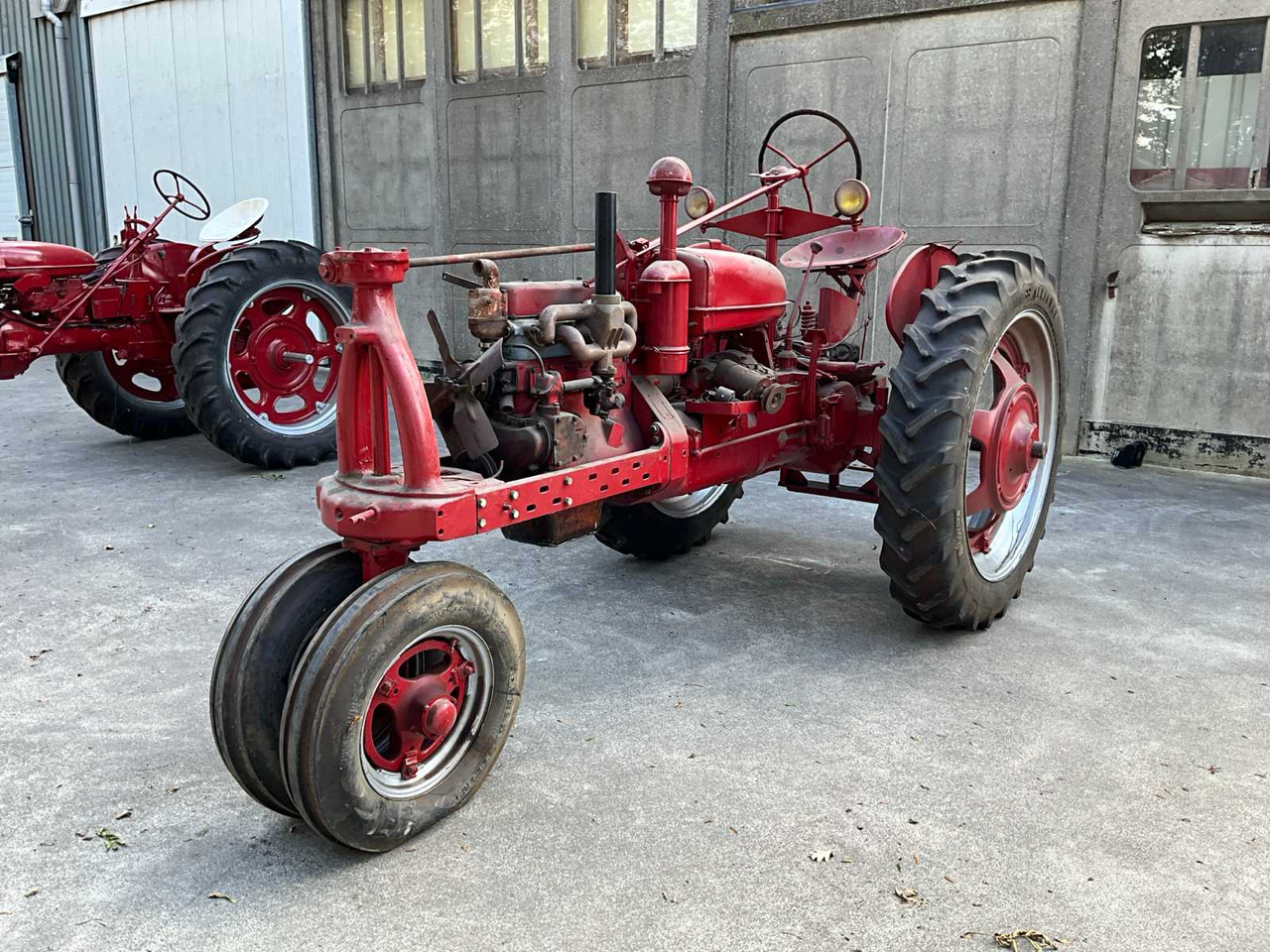 McCormick Benzine - Traktor: obrázek 1 McCormick Benzine - Traktor: obrázek 1