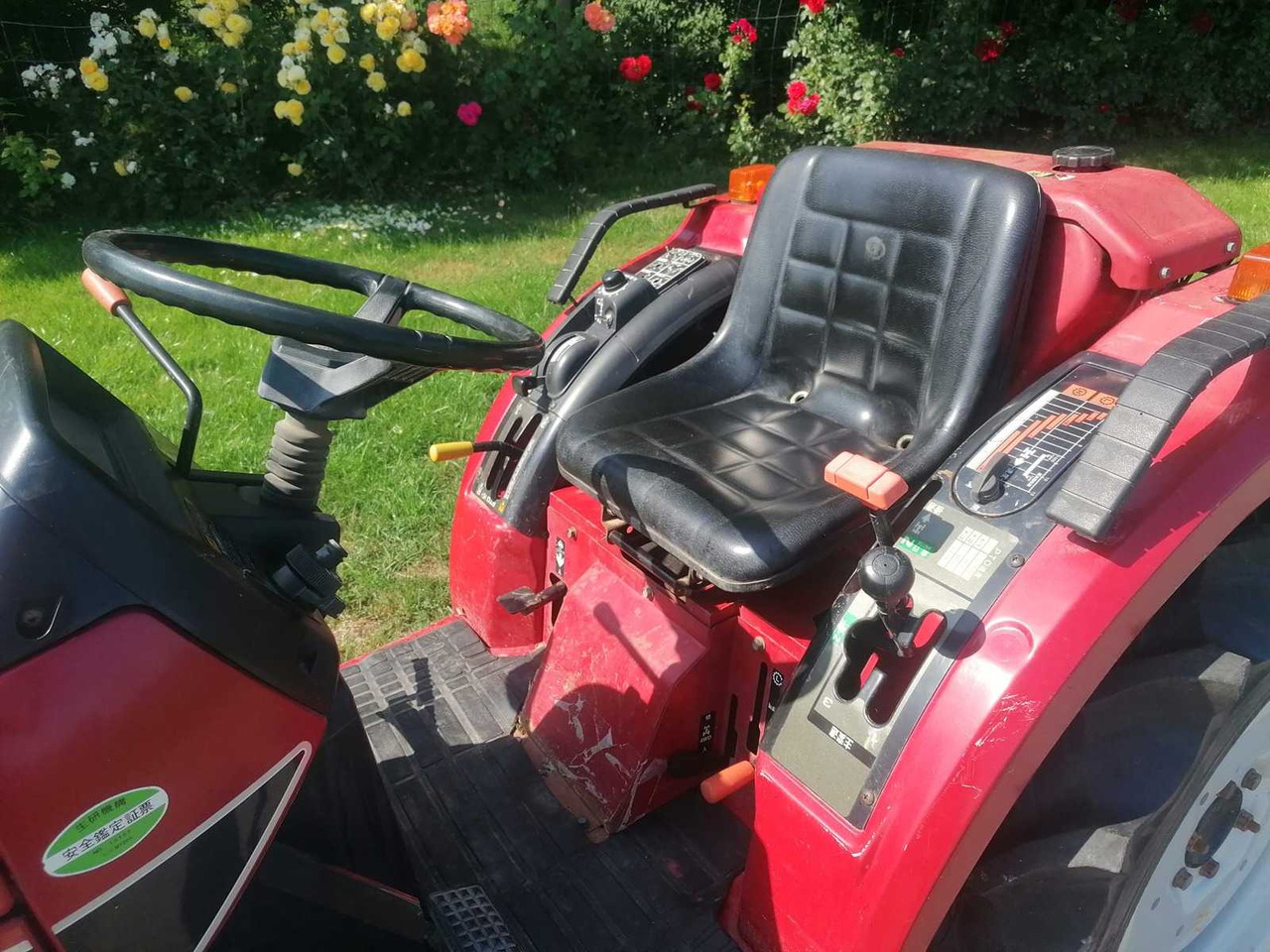 Mitsubishi MT205 - Malotraktor: obrázek 5 Mitsubishi MT205 - Malotraktor: obrázek 5