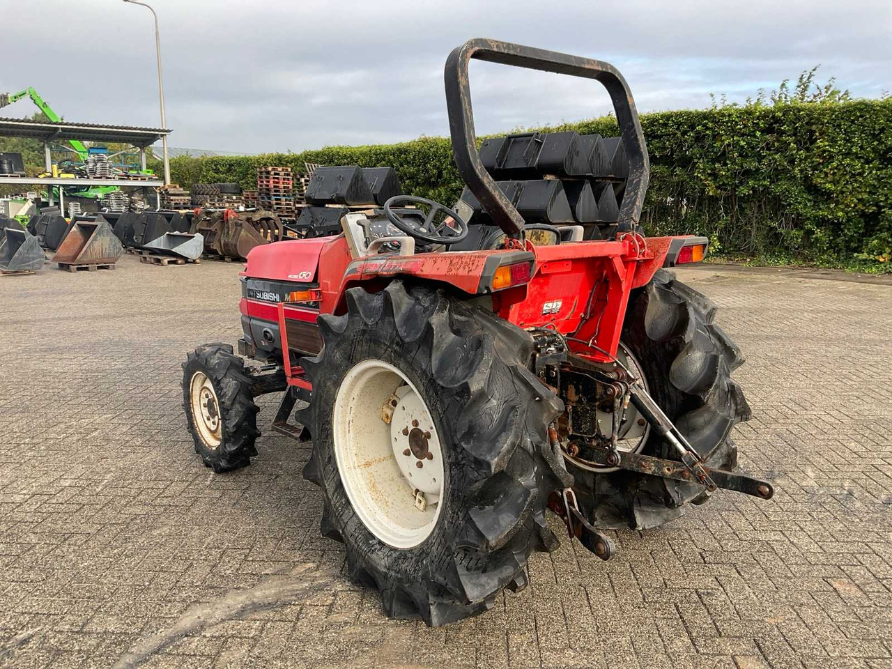 Mitsubishi MT331 - Malotraktor: obrázek 2 Mitsubishi MT331 - Malotraktor: obrázek 2