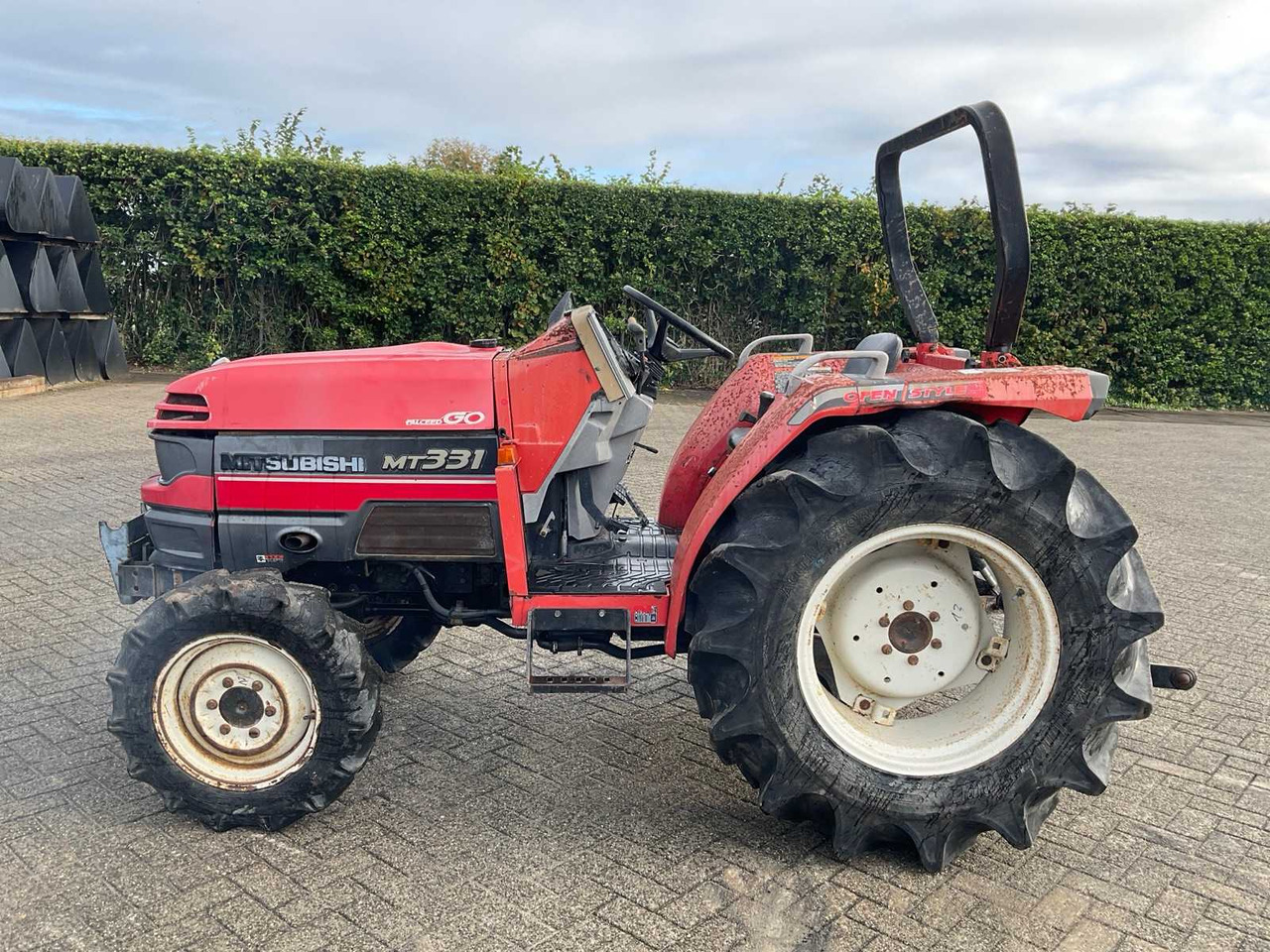 Mitsubishi MT331 - Malotraktor: obrázek 5 Mitsubishi MT331 - Malotraktor: obrázek 5