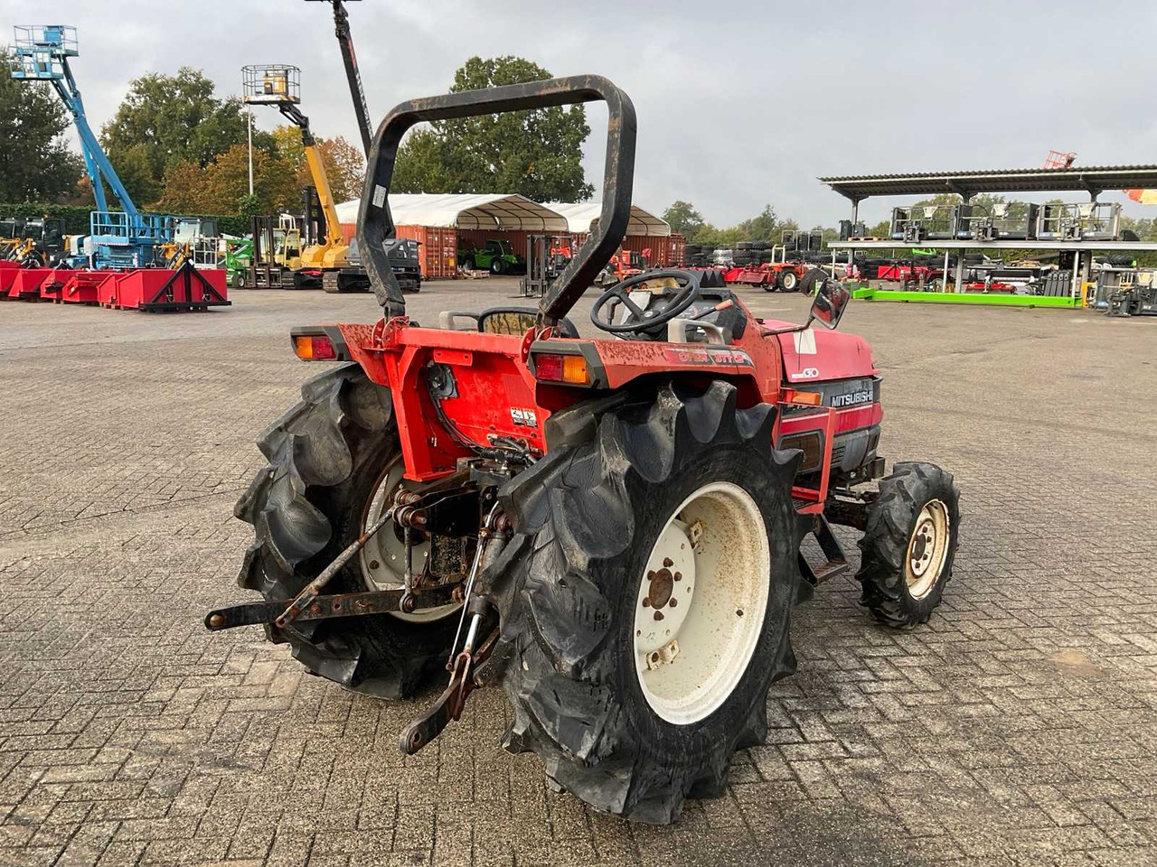 Mitsubishi MT331 - Malotraktor: obrázek 3 Mitsubishi MT331 - Malotraktor: obrázek 3