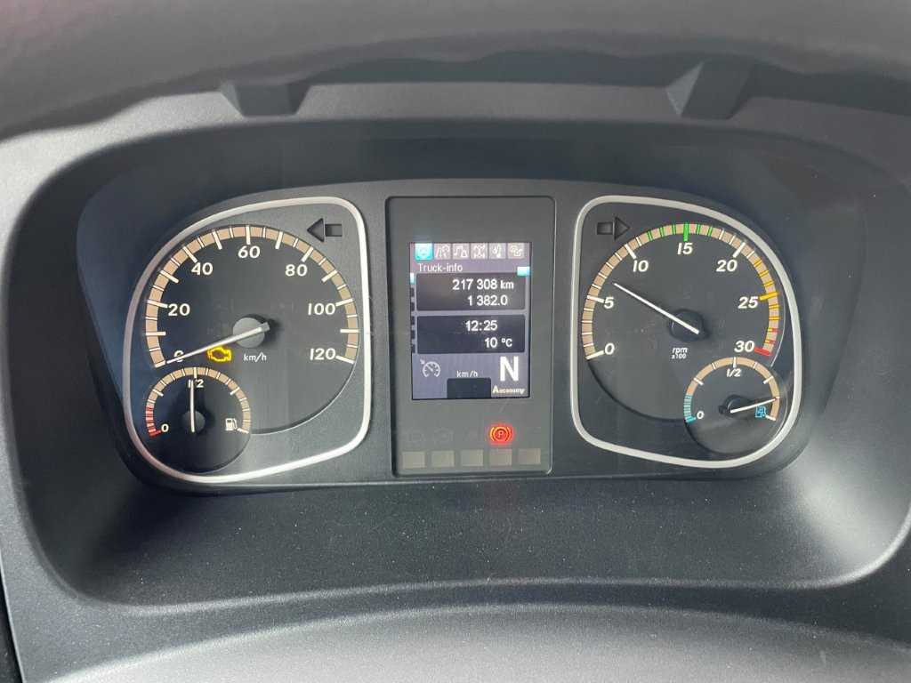 Nákladní auto 2014 MERCEDES-BENZ ATEGO REFRIGERATED TRUCK: obrázek 9 Nákladní auto 2014 MERCEDES-BENZ ATEGO REFRIGERATED TRUCK: obrázek 9