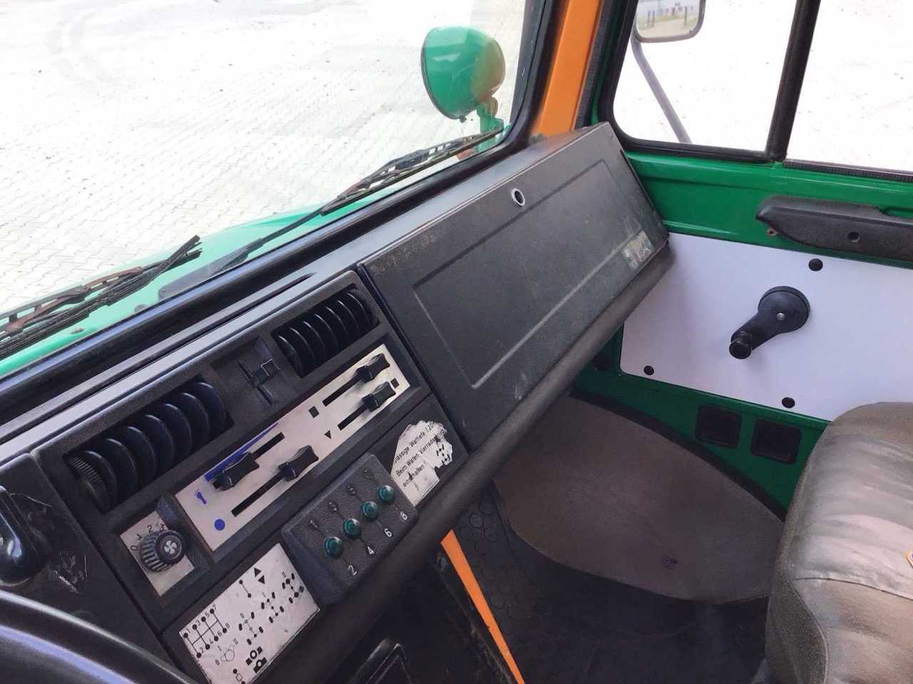 Nákladní auto MERCEDES-BENZ - UNIMOG U 1300 L - FOREST TRUCK: obrázek 13 Nákladní auto MERCEDES-BENZ - UNIMOG U 1300 L - FOREST TRUCK: obrázek 13