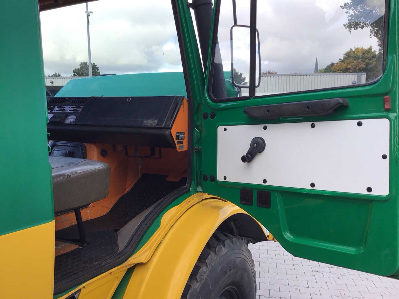 Nákladní auto MERCEDES-BENZ - UNIMOG U 1300 L - FOREST TRUCK: obrázek 17 Nákladní auto MERCEDES-BENZ - UNIMOG U 1300 L - FOREST TRUCK: obrázek 17