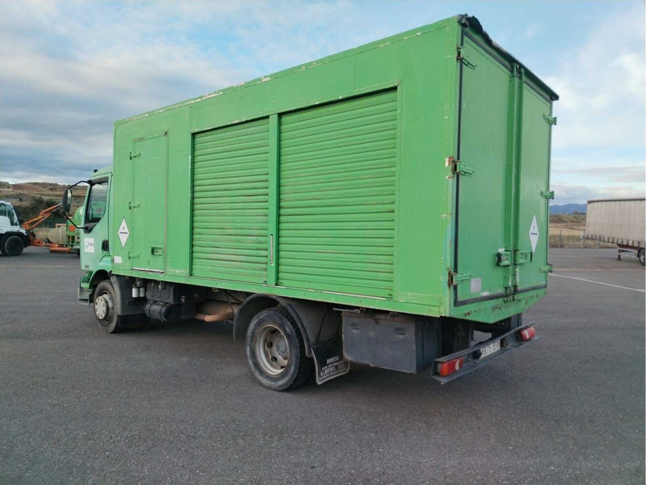 RENAULT M220.14C MAINTANCE TRUCK - 2002 - Nákladní auto: obrázek 4 RENAULT M220.14C MAINTANCE TRUCK - 2002 - Nákladní auto: obrázek 4