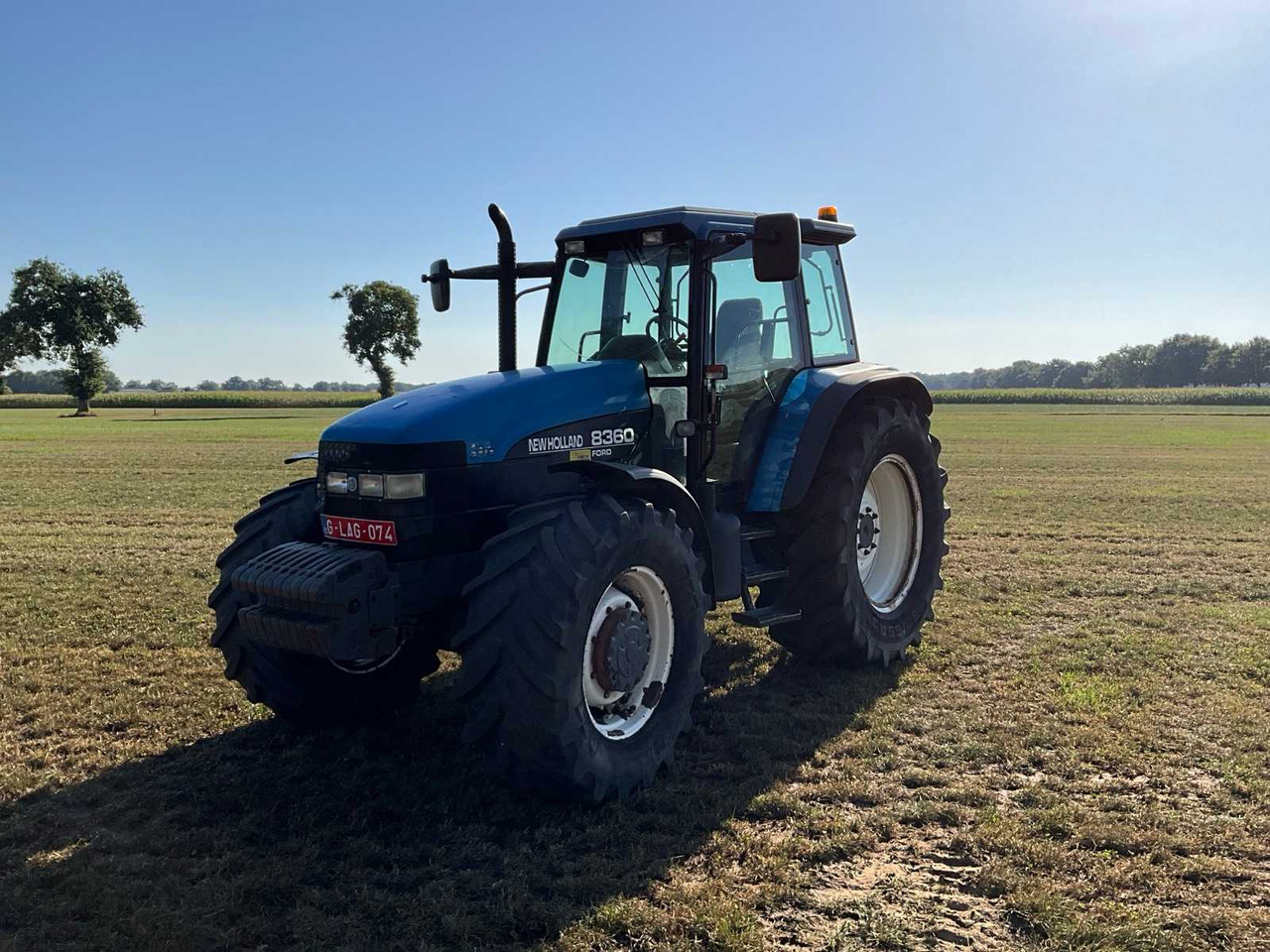New Holland 8360 DT - Traktor: obrázek 1 New Holland 8360 DT - Traktor: obrázek 1