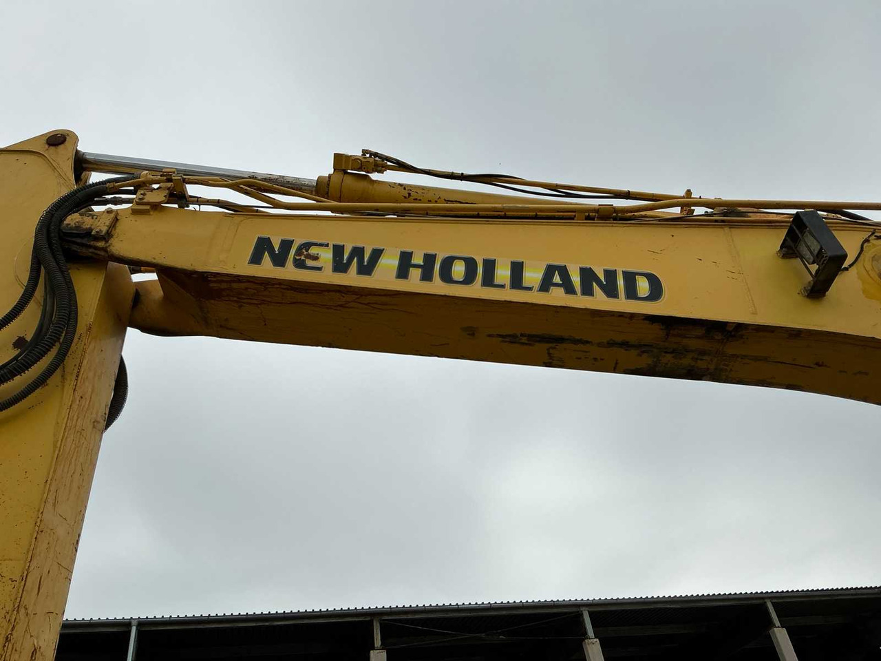 Pásové rýpadlo New Holland E235BSR-2: obrázek 29
