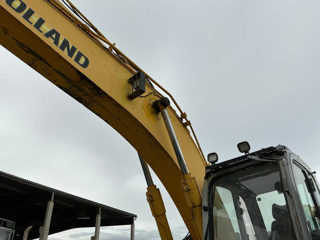 Pásové rýpadlo New Holland E235BSR-2: obrázek 28
